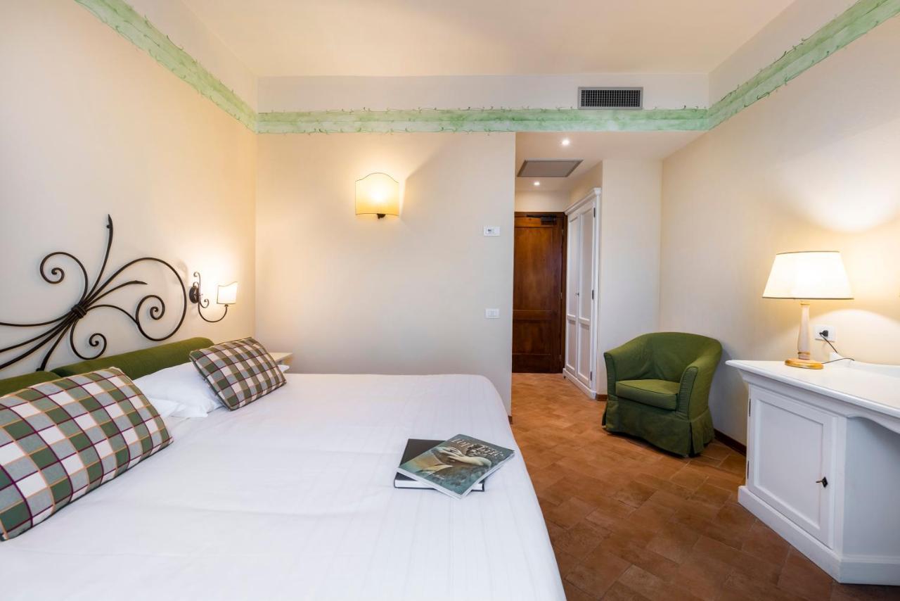 Hotel Borgo Di Cortefreda - Place Of Charme Tavarnelle Val di Pesa Bagian luar foto