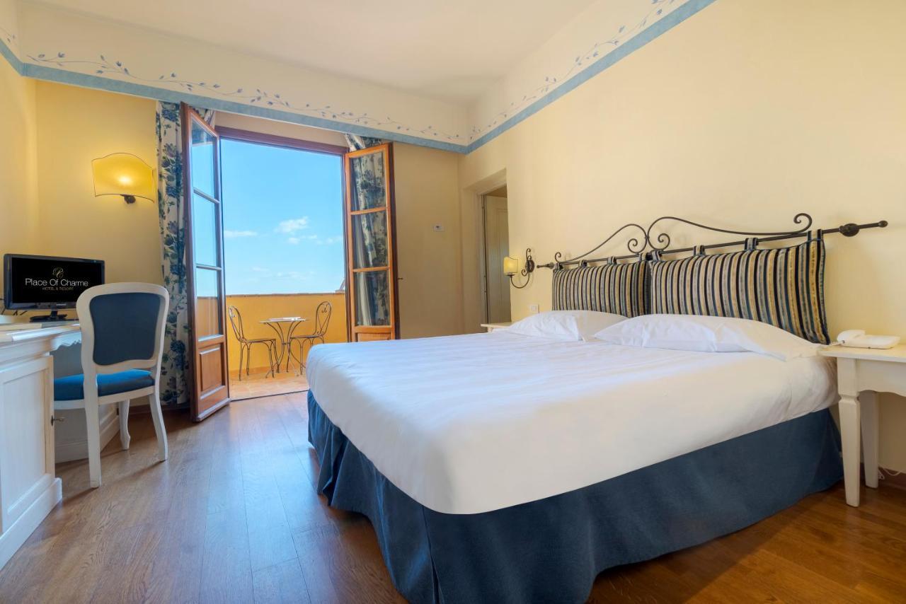 Hotel Borgo Di Cortefreda - Place Of Charme Tavarnelle Val di Pesa Bagian luar foto