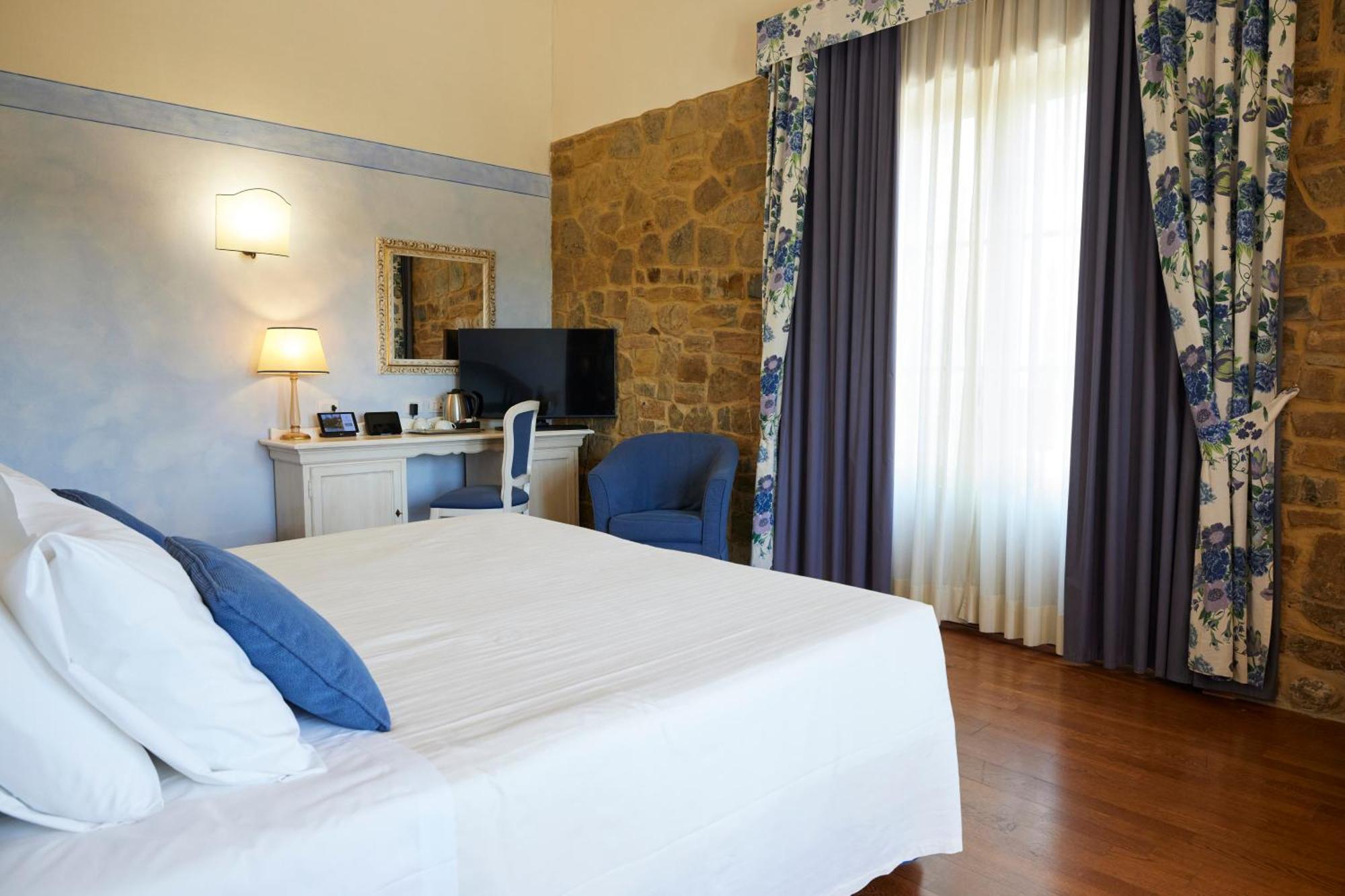Hotel Borgo Di Cortefreda - Place Of Charme Tavarnelle Val di Pesa Bagian luar foto